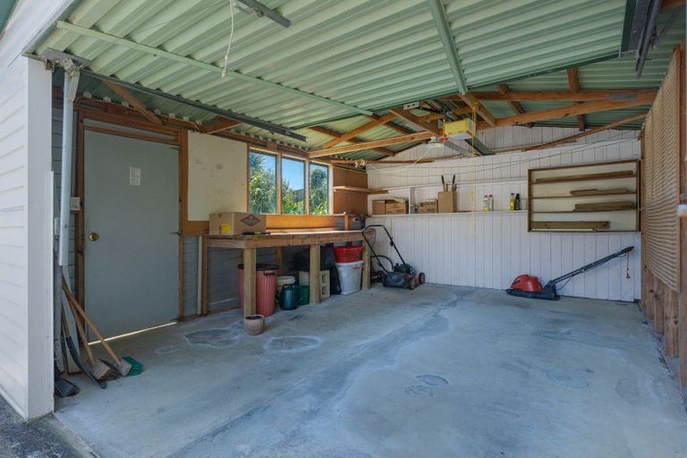 Photo of property in 42 Stratford Drive, Cable Bay, 0420