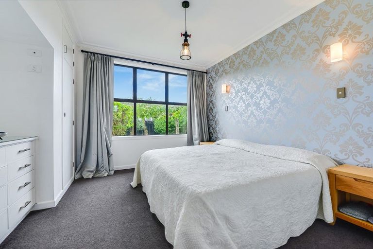 Photo of property in 10 Martin Street, Fairfield, Hamilton, 3214