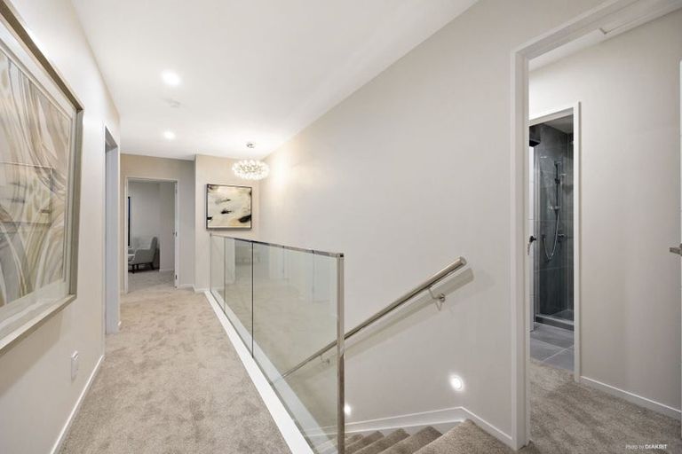 Photo of property in 152b Botany Road, Botany Downs, Auckland, 2010