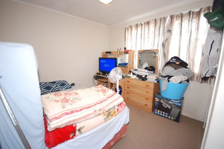 Photo of property in 90 Chelburn Crescent, Mangere East, Auckland, 2024