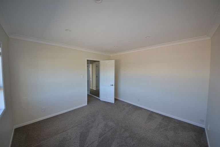 Photo of property in 2/42 Aberdeen Road, Campbells Bay, Auckland, 0620