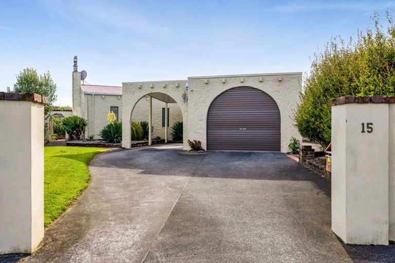 Photo of property in 15 Kowhai Street, Hawera, 4610