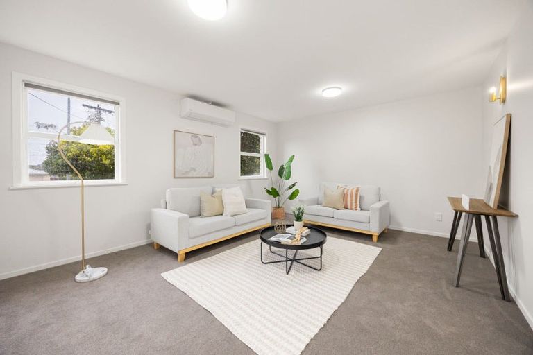 Photo of property in 35 Sandwich Road, St Andrews, Hamilton, 3200