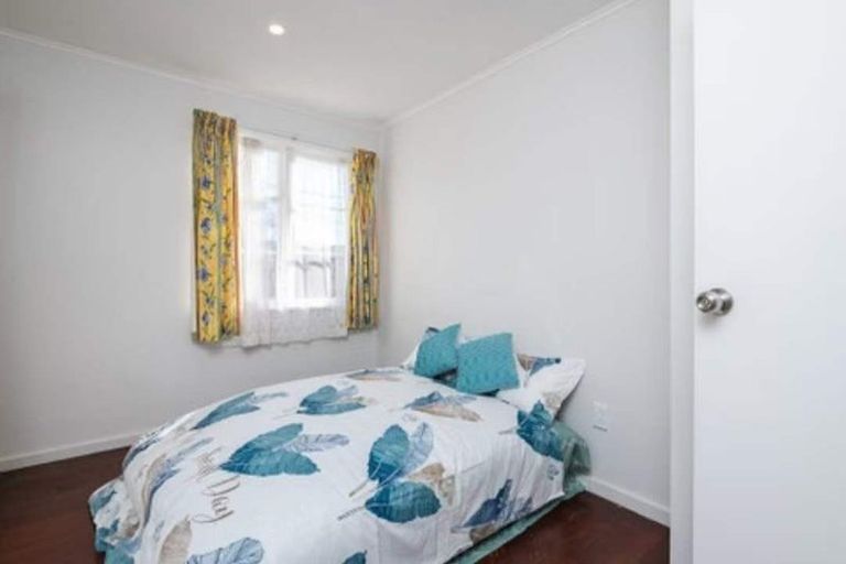 Photo of property in 220 Naenae Road, Naenae, Lower Hutt, 5011