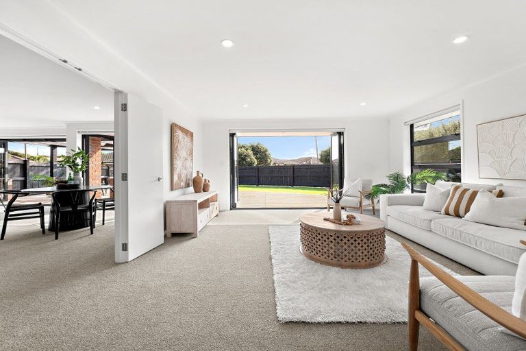 Photo of property in 19 Seabreeze Place, Papamoa Beach, Papamoa, 3118