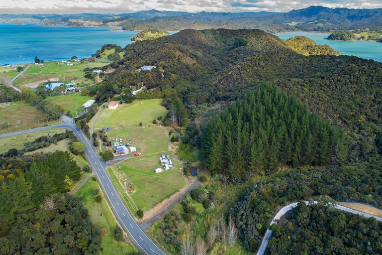 Photo of property in 654 Whangaruru Road North, Whangaruru, Russell, 0184