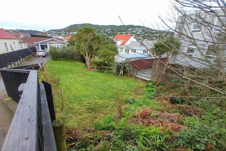Photo of property in 225 Karori Road, Karori, Wellington, 6012
