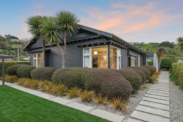 Photo of property in 20 Augusta Street, Redcliffs, Christchurch, 8081
