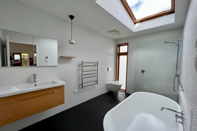 Photo of property in 49 Cleveland Street, Edgeware, Christchurch, 8013