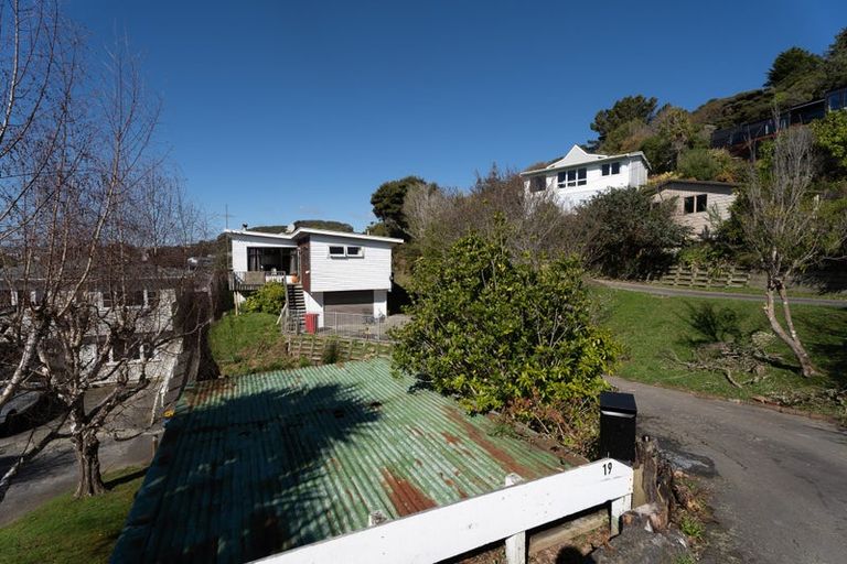 Photo of property in 19 Bayview Road, Paremata, Porirua, 5024