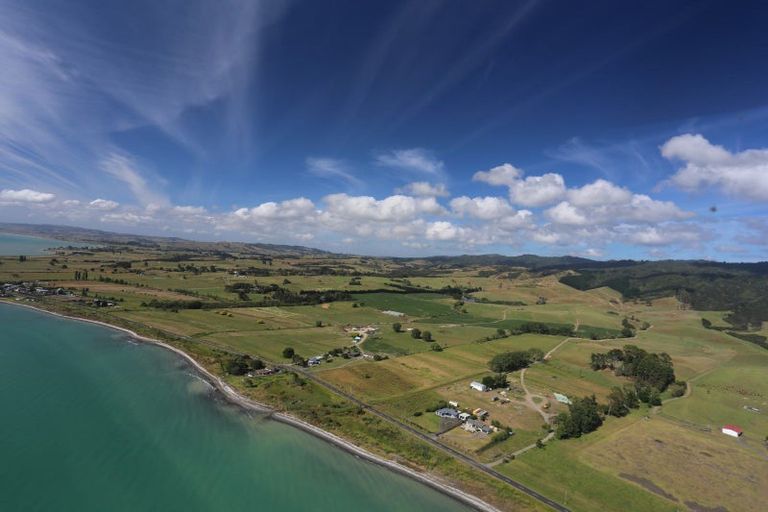 Photo of property in 1337 East Coast Road, Whakatiwai, Pokeno, 2473