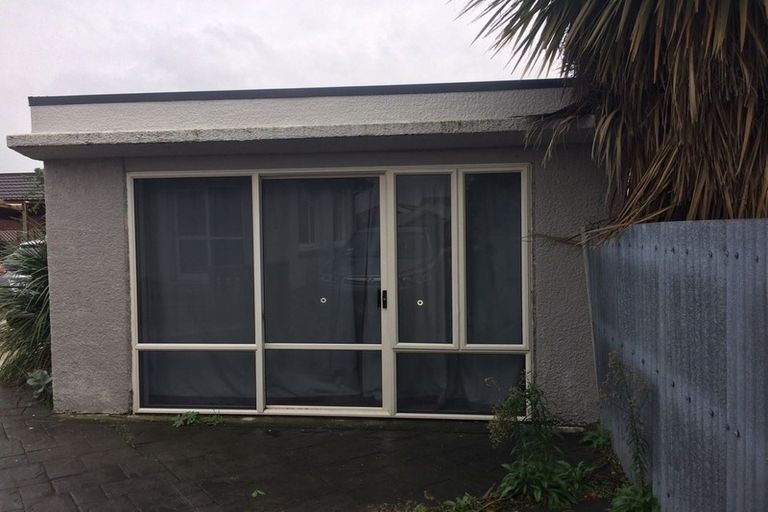 Photo of property in 74 Springs Road, Hornby, Christchurch, 8042