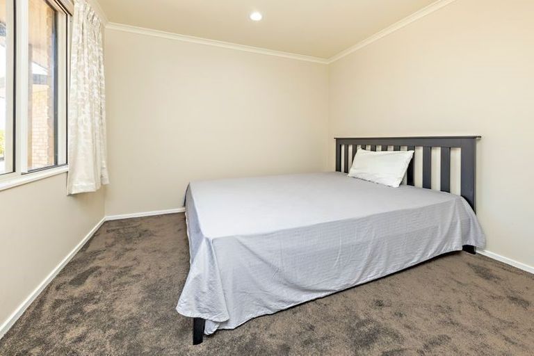 Photo of property in 18 Srah Place, East Tamaki, Auckland, 2013