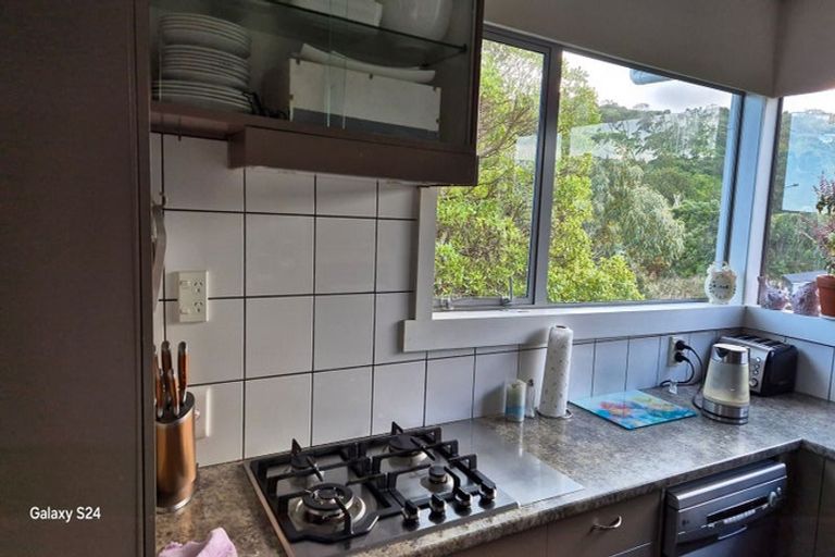 Photo of property in 17 Maple Grove, Maungaraki, Lower Hutt, 5010