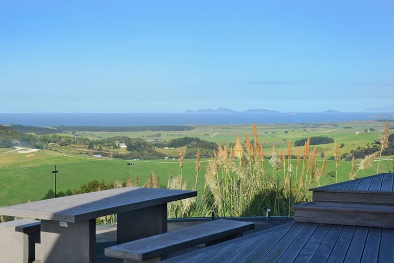 Photo of property in 77 Rangiuru Drive, Parua Bay, Onerahi, 0192