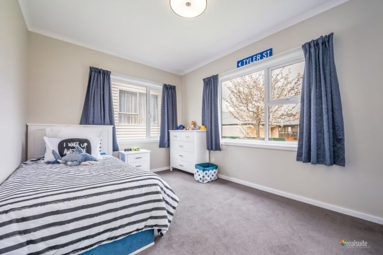 Photo of property in 1 Charleston Avenue, Boulcott, Lower Hutt, 5011