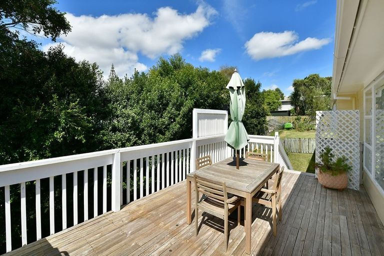 Photo of property in 33 Rautawhiri Road, Helensville, 0800