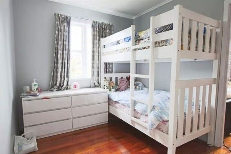 Photo of property in 27 Kohekohe Street, New Lynn, Auckland, 0600