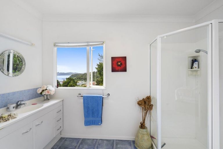 Photo of property in 52 Kings Road, Paihia, 0200