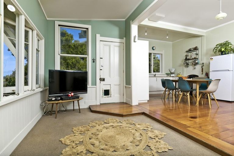 Photo of property in 166 Gervin Road, Wainui, Silverdale, 0992