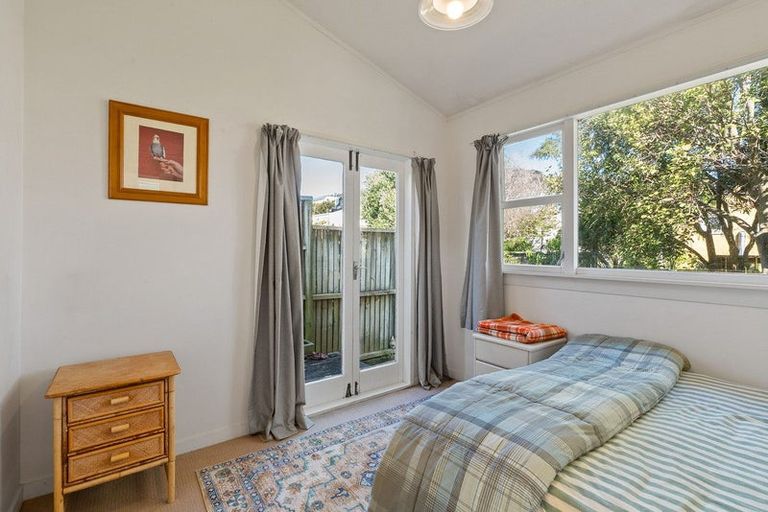 Photo of property in 11 Cardall Street, Newtown, Wellington, 6021