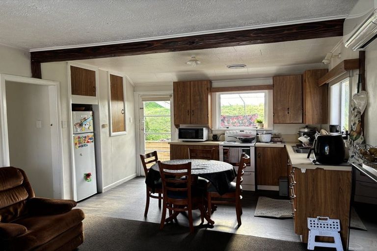 Photo of property in 83 Toi Toi Street, Toi Toi, Nelson, 7010