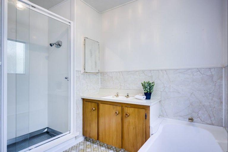 Photo of property in 28 Hospital Terrace, Hospital Hill, Napier, 4110