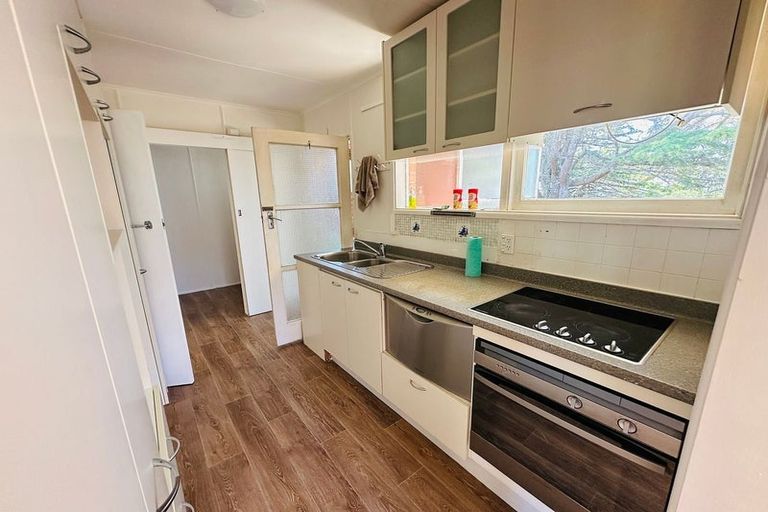 Photo of property in 156 Sunset Road, Unsworth Heights, Auckland, 0632