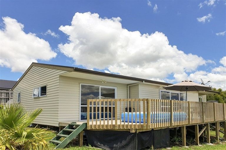 Photo of property in 10 Waterview Place, Haruru, 0204