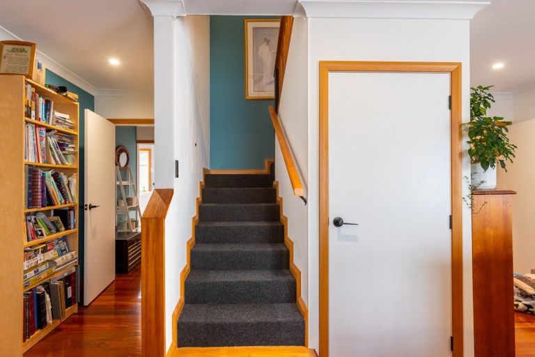 Photo of property in 77 Mclean Street, Woodville, 4920