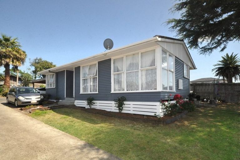 Photo of property in 10 Lane Road, Weymouth, Auckland, 2103