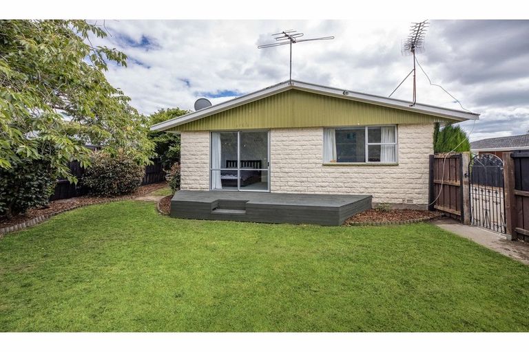 Photo of property in 55 Strathfield Avenue, Dallington, Christchurch, 8061