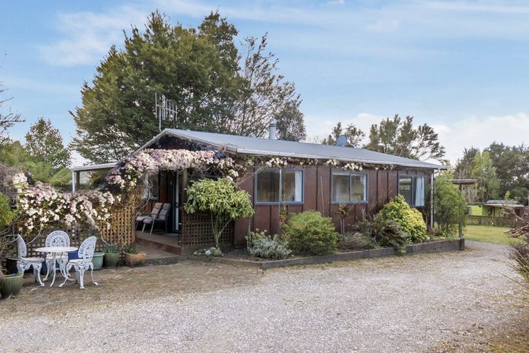 Photo of property in 7 Hinenamu Grove, Turangi, 3334