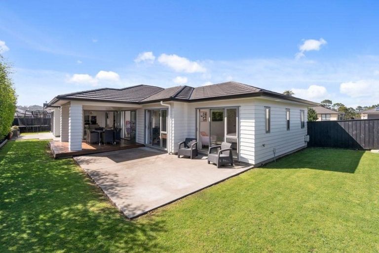 Photo of property in 49 Pohutukawa Parade, Riverhead, 0820