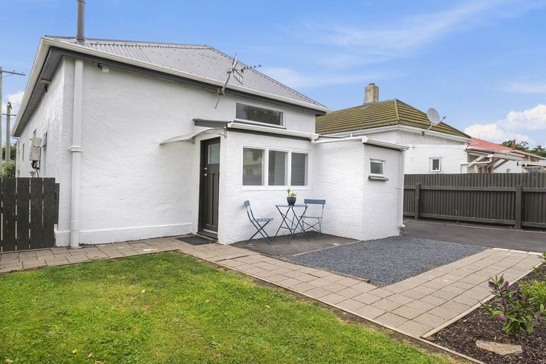 Photo of property in 256 Oxford Street, South Dunedin, Dunedin, 9012