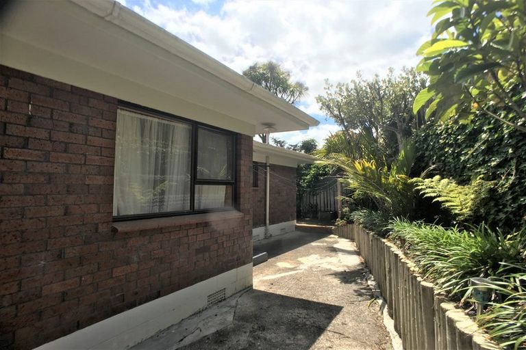 Photo of property in 1/20 Sunnyview Avenue, Shelly Park, Auckland, 2014