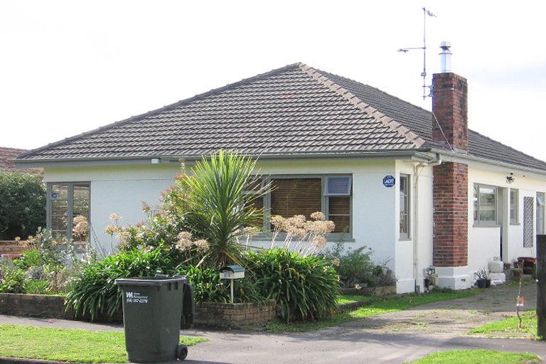 Photo of property in 14 Trent Avenue, Hokowhitu, Palmerston North, 4410