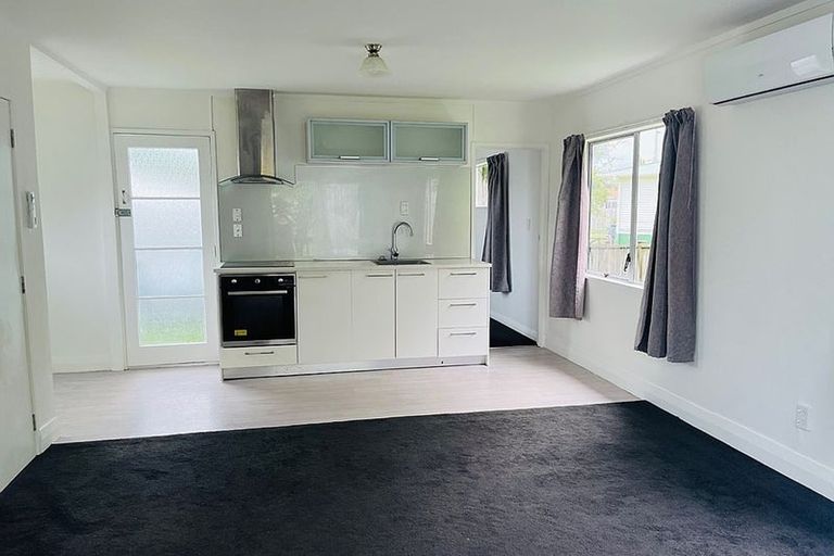 Photo of property in 3/32 Kapuka Road, Mangere Bridge, Auckland, 2022