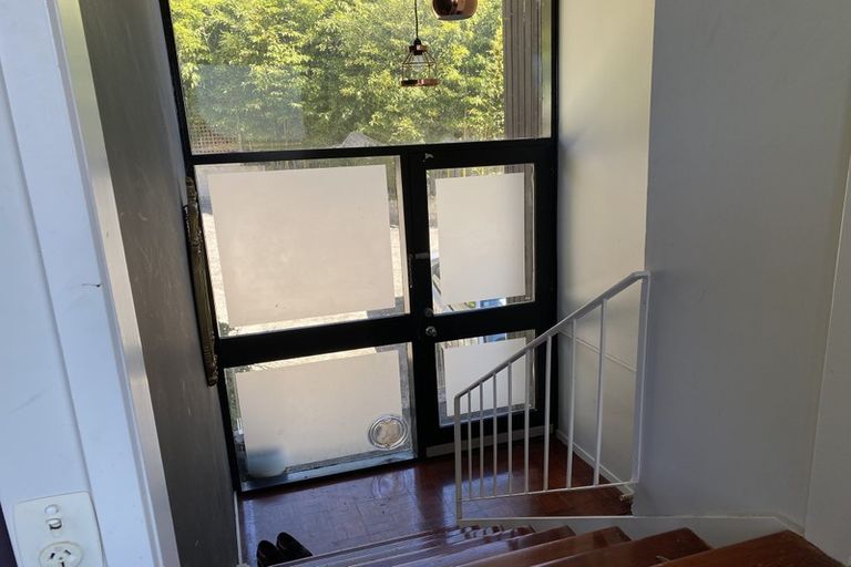 Photo of property in 1/55a West Lynn Road, Titirangi, Auckland, 0604