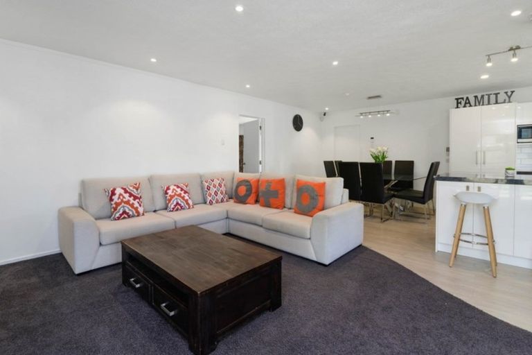 Photo of property in 15 Elmslie Place, Owhata, Rotorua, 3010