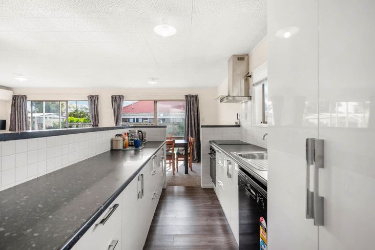 Photo of property in 18a Monokia Street, Fairy Springs, Rotorua, 3015