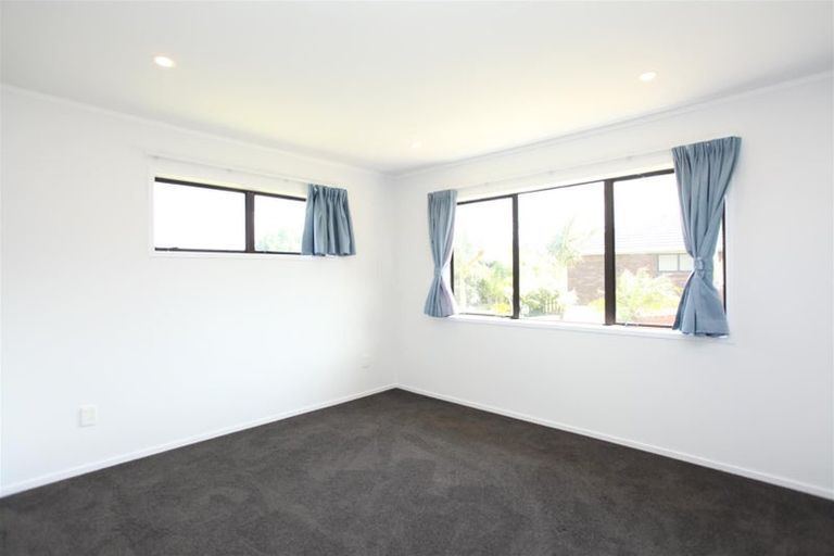 Photo of property in 73 Aberfeldy Avenue, Highland Park, Auckland, 2010