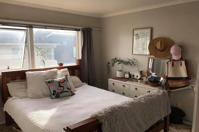 Photo of property in 1/23 Hamblyn Street, Strandon, New Plymouth, 4312