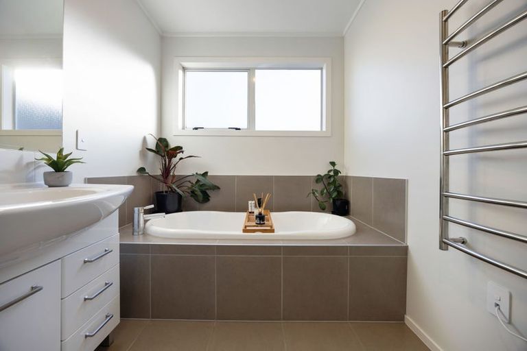 Photo of property in 18 Trinidad Place, Flagstaff, Hamilton, 3210