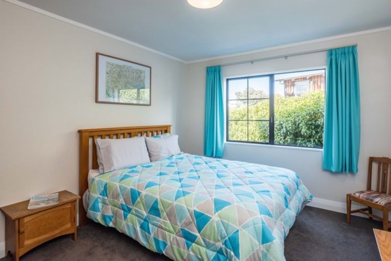 Photo of property in 42 Hicks Crescent, Waikanae Beach, Waikanae, 5036