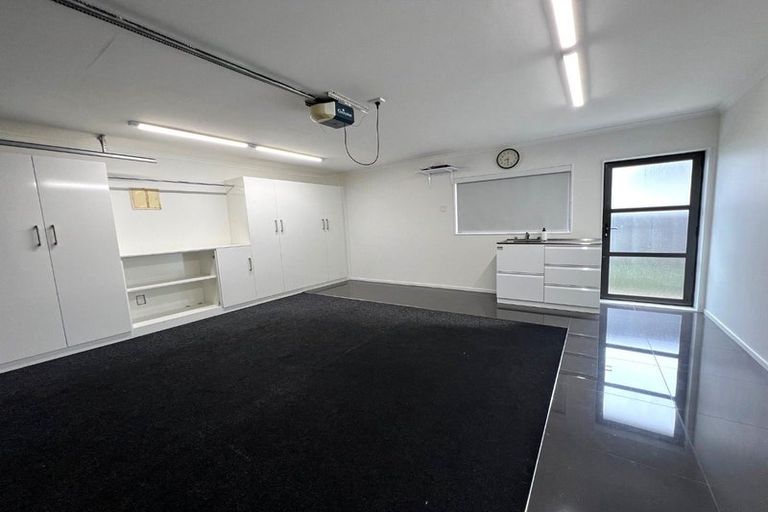 Photo of property in 5a Lloyd Avenue, Papatoetoe, Auckland, 2025