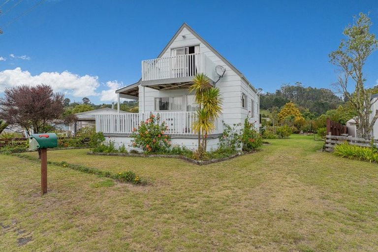 Photo of property in 12 Captain Cook Road, Cooks Beach, Whitianga, 3591