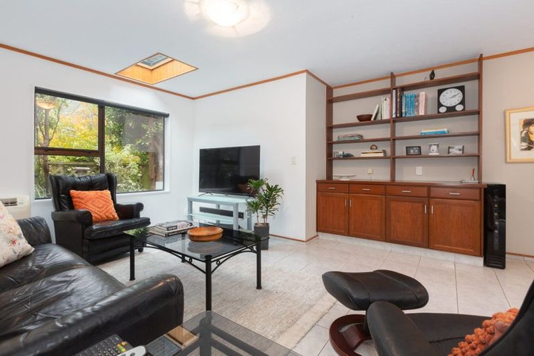 Photo of property in 45a Simla Crescent, Khandallah, Wellington, 6035