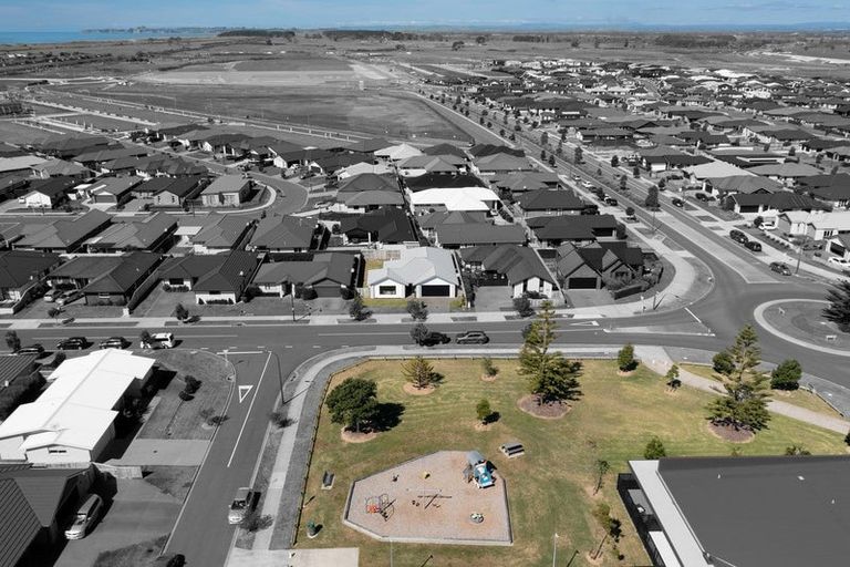 Photo of property in 6 Harding Drive, Papamoa Beach, Papamoa, 3118