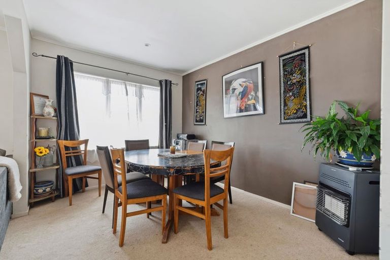 Photo of property in 1/170 Old Wairoa Road, Papakura, 2110